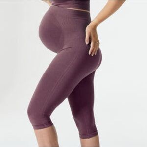 BLANQI Maternity Belly Support Crop Leggings | Medium Purple Workout